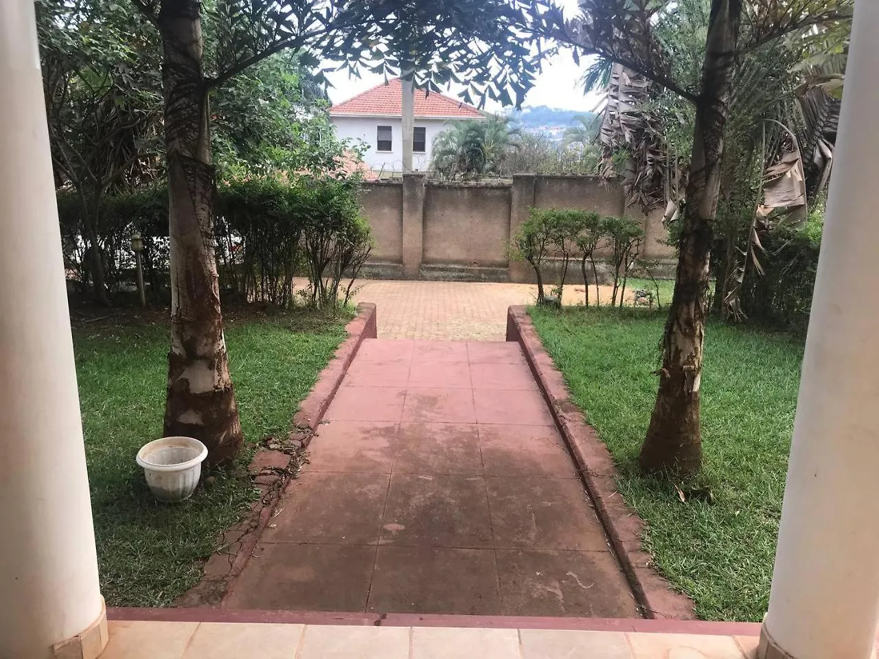 Summer House Rooms Kampala Apartment